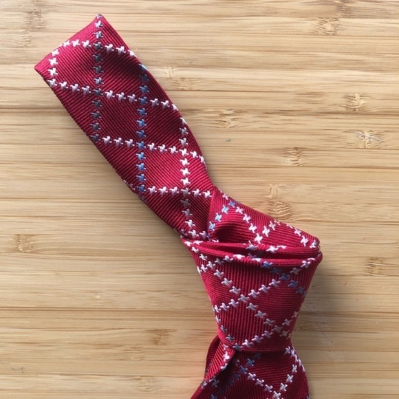 Jos. A. Bank Signature Silk Tie Red/Blue - Picture 5 of 7